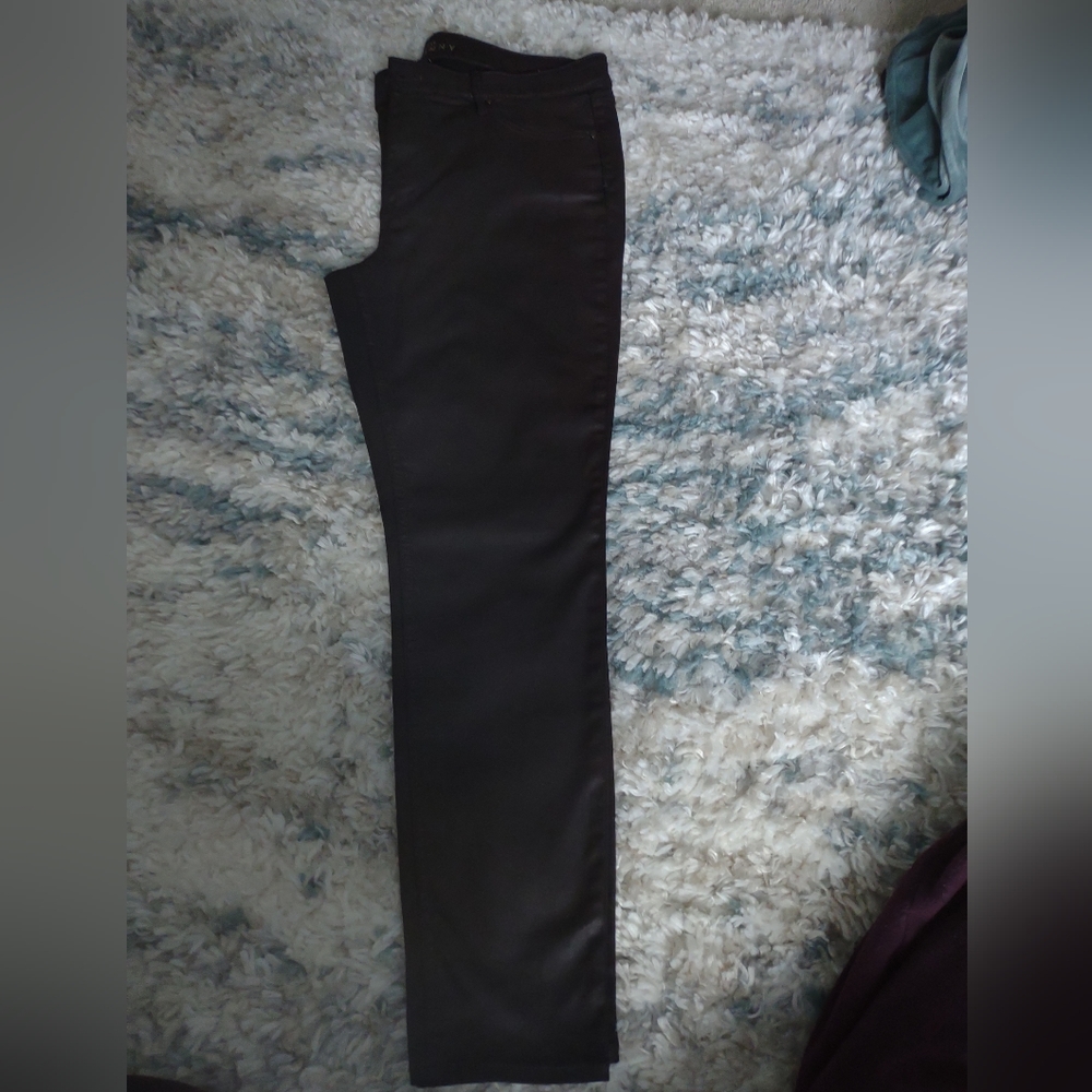 Coated jeans dark wine color